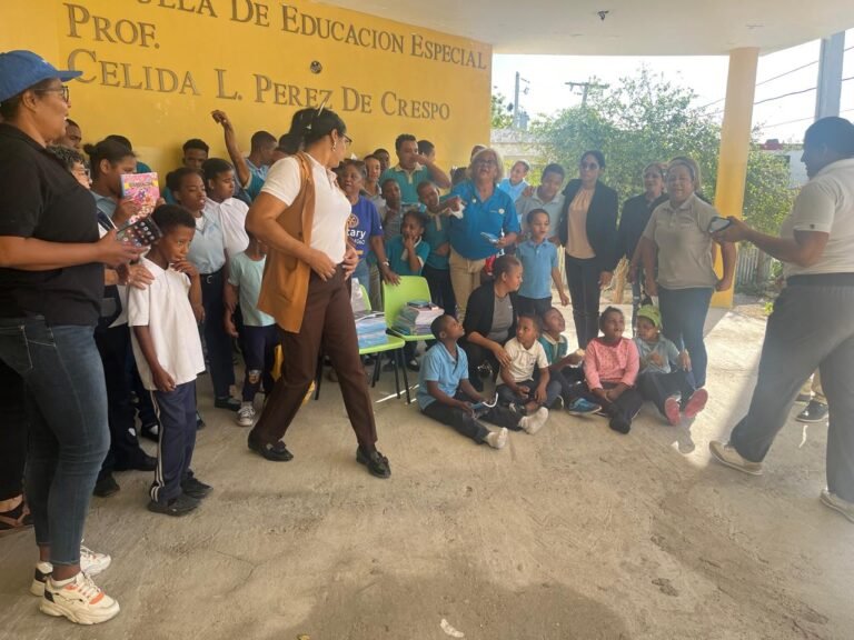 Entrega de Útiles escolares