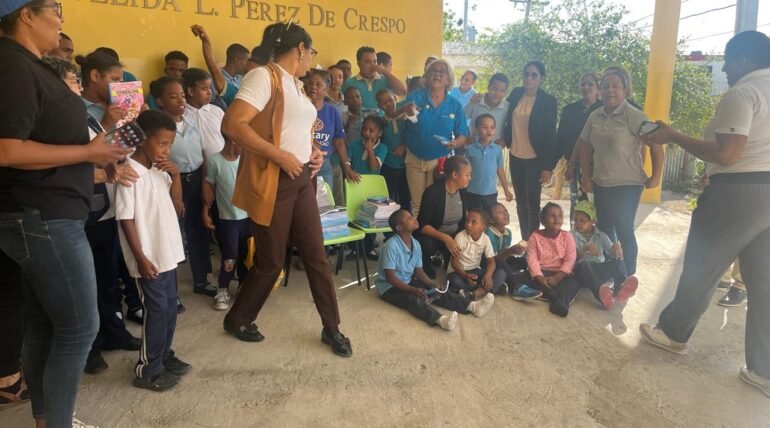 Entrega de Útiles escolares